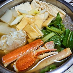 viviの作ってみた!投稿(いつもの鍋を本格料亭風♡
簡単✨出汁から作る蟹すき鍋)