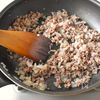 子どもも食べやすい！カラフル野菜のタコライスの工程1