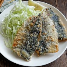 揚げずにヘルシー♡トースターで！サクッふわアジフライ