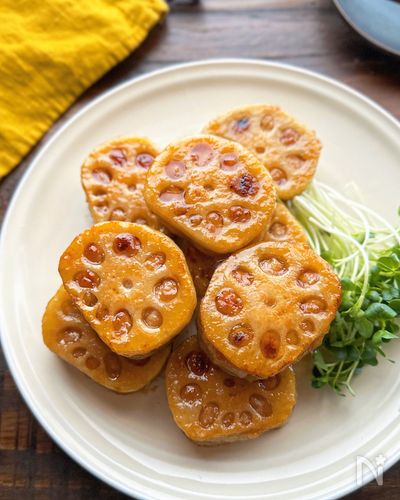【作ってみた!で大人気】はがれない!「れんこんのはさみ焼き」シャキシャキ食感と甘辛だれでご飯がすすむ|みんなの推しレシピ
