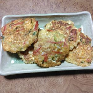 ももの作ってみた!投稿(包丁不要！えのきと豆腐とカニカマのもちっと焼き)