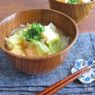 忙しい朝でも簡単☆キャベツと厚揚げのみそ汁