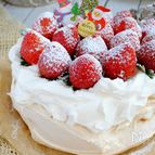 クリスマスにも簡単♡苺のパブロバ！【型要らず】