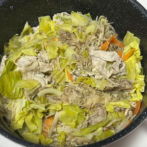 しんやの作ってみた!投稿(【楽うま♡豚ばら野菜のフライパン蒸し】包丁いらずで簡単！)