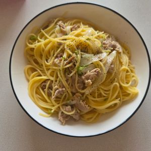 1627603の作ってみた!投稿(フライパン一つで作る！豚肉のガリバタパスタ)