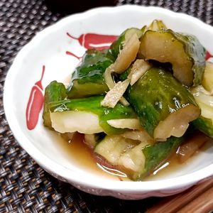 こまりこ😃の作ってみた!投稿(たたききゅうりのおつまみ1分クッキング)