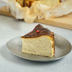 上品なコクと旨味。ピスタチオバスクチーズケーキ