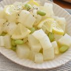 レモンでさっぱり♪ホット大根サラダ