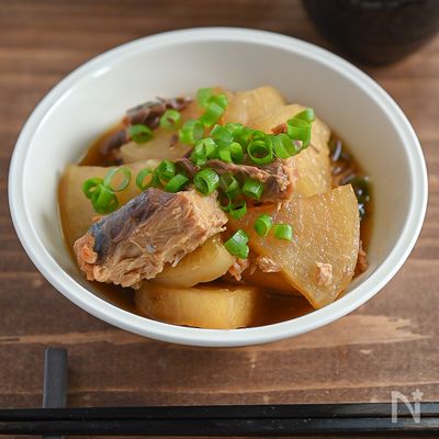 すき焼きのたれで簡単♪サバ缶と大根の甘辛煮込み