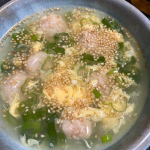 ゆっこの作ってみた!投稿(［ねぎたま鶏団子のスープ］風邪に効く！優しい味の食べるスープ)