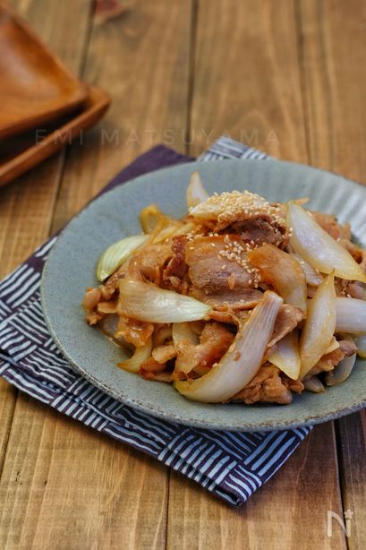 ＊新玉ねぎと豚バラの甘辛生姜炒め＊