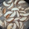 【レタスと豚肉のうま塩春雨スープ】シャキっととろっと美味!の工程2