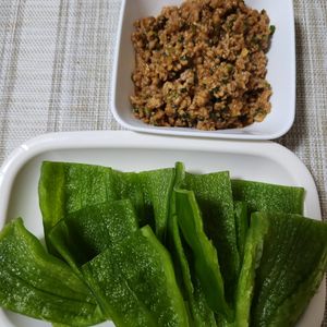 とももの作ってみた!投稿(パリパリピーマンとピリ辛肉味噌)