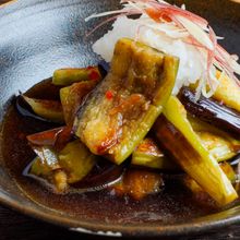 手でさくからウマい【やみつき焼きなすの香味ダレ】
