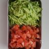 暑い日にピッタリ！トマツナきゅうりのごま油和えそうめんの下準備