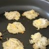 余ったそうめんのアレンジ！「チーズぱり麺」の工程2
