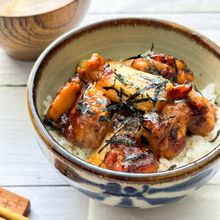 ごはんすすむ【焼き鳥丼】