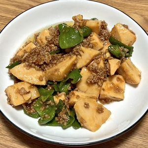 しぃちゃんの作ってみた!投稿(行列の定食屋さんの🍚筍とピーマンのオイスター肉味噌炒め🤩)