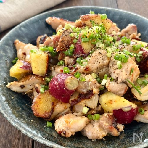 【ご飯が止まらない!】鶏肉と根菜の塩麹バター炒め