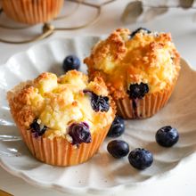 【砂糖なし】米粉ブルーベリークリームチーズクランブルマフィン