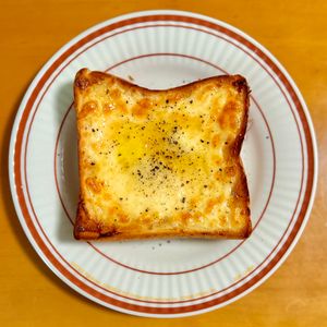ぬこの作ってみた!投稿(ハマる！やみつき絶品【はちみつチーズトースト】)