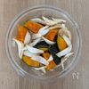 レンジで10分《バリ旨♡かぼちゃと新玉の煮物》の工程1