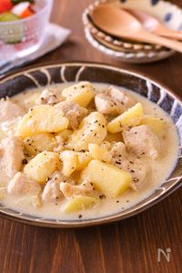 【鶏むねとじゃがいものクリーム煮】簡単！とろみ付け要らず♪