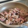 食感がやみつきに！【カリカリ豚ときゅうりの甘酢だれ】の工程2