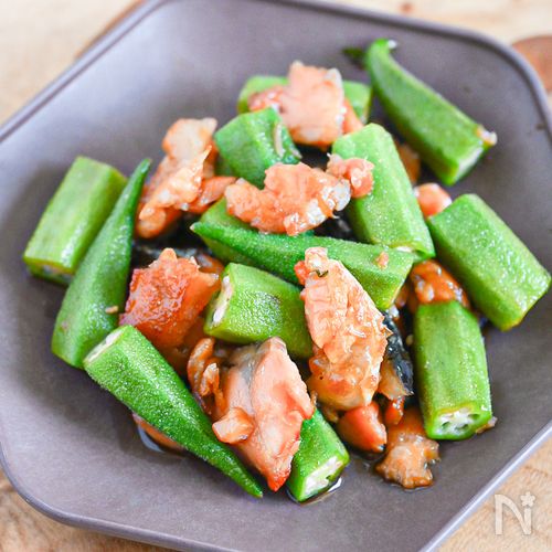 ささっと作れる!オクラ塩鮭のポン酢炒め