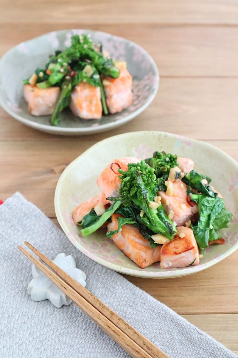 ごはんがすすむ 鮭と菜の花のペペロンチーノ風 レシピサイト Nadia ナディア プロの料理家のおいしいレシピ