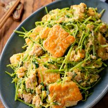 【旨い！豆苗とツナのチャンプルー】簡単ぱぱっとワンパン10分