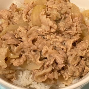 すみれの作ってみた!投稿(【つゆだく牛丼】めちゃめちゃ美味しい♡)