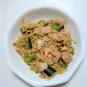 ふうかの作ってみた!投稿(タレが絶品《きゅうりともやし♡香味野菜サラダ》)