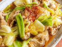 節約&簡単おかず♪【豚こまキャベツのピリ辛とろとろ中華煮】