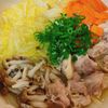 りんの作ってみた!投稿(白菜の大量消費に！鶏もも肉と白菜しめじのうまつゆ鍋)