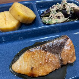 ハムの作ってみた!投稿(黄金だれの【ぶりの照り焼き】子どもも大好き！)