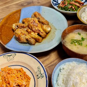 ぴいすけの作ってみた!投稿(ピーマンとベーコンのコンソメ醤油炒め)