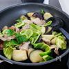 『豚バラ厚揚げと夏野菜のにんにく味噌炒め』コクうま☆簡単♪の工程3