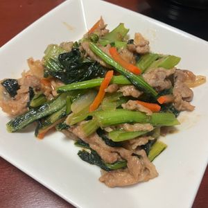りんごの作ってみた!投稿(ご飯進む‼︎小松菜一袋❤️‍🔥『豚こまと小松菜の味噌炒め』)