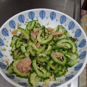 鶏皮坊主の作ってみた!投稿(下処理ばっちり！苦みマイルド「ゴーヤとツナの甘酢和え」)