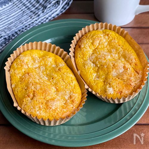 混ぜて注いで焼くだけ!「かぼちゃのメロンパン風」