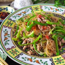 【春雨戻し不要】ワンパンで炒めるだけ！！麻婆ピーマン春雨