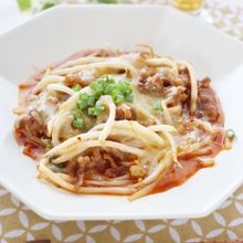 豚肉ともやしの甘辛コチュジャン炒め