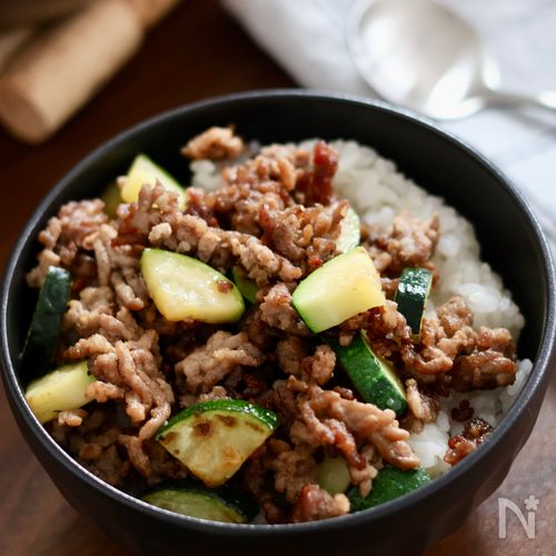 【10分で完成！】ひき肉ズッキーニライス