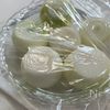 とろっと甘い♪旬を味わう【丸ごと新玉ねぎのそぼろ煮】の工程1