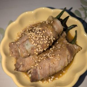KUMIKOの作ってみた!投稿(オクラの肉巻き柚子胡椒わさびソース♩レンジで簡単！めちゃうま)