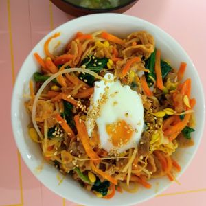 milkの作ってみた!投稿(【豚こま旨辛ビビンバ】一緒に炒めて簡単早い！)