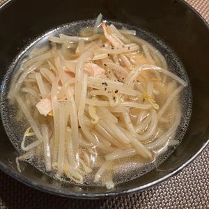 ミントミントの作ってみた!投稿(もやしとベーコンの和風コンソメスープ)