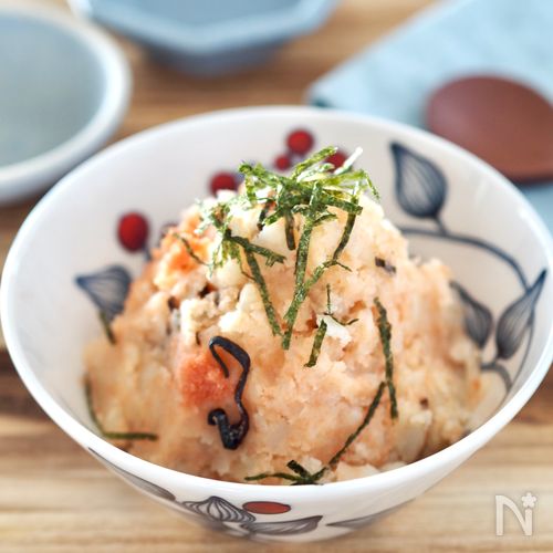 食べ出したら止まらない【居酒屋の和風めんたいポテサラ】