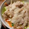 ひろりぃの作ってみた!投稿(【時短！カット野菜と豚肉のレンジ蒸し】すぐ出来て食べ応えも◎)